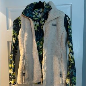 Combo fleece vest and 3/4 zip top, matches perfectly, both by Columbia (EUC)
